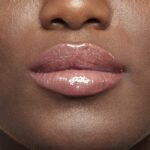 ⁦Maybelline New York Lifter Gloss, Hydrating Lip Gloss with Hyaluronic Acid, 5.4 ml, Shade 003 Moon : Amazon.ae: Beauty⁩ - الصورة ⁦12⁩